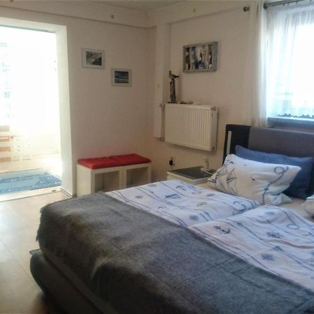 Ferienwohnung Neuensien Sellin  Luaran gambar