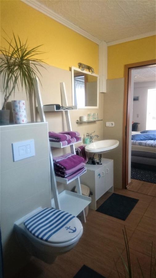 Ferienwohnung Neuensien Sellin  Luaran gambar